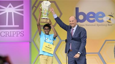 50 ألف دولار، طفل يفوز بجائزة أمريكية للتهجئة