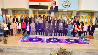 محافظ أسيوط يشهد مؤتمر التوعية بمبادرة المشروعات الخضراء الذكية (صور) 