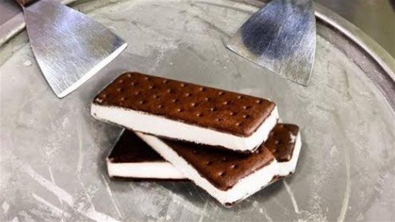 آيس كريم ساندويتش،
