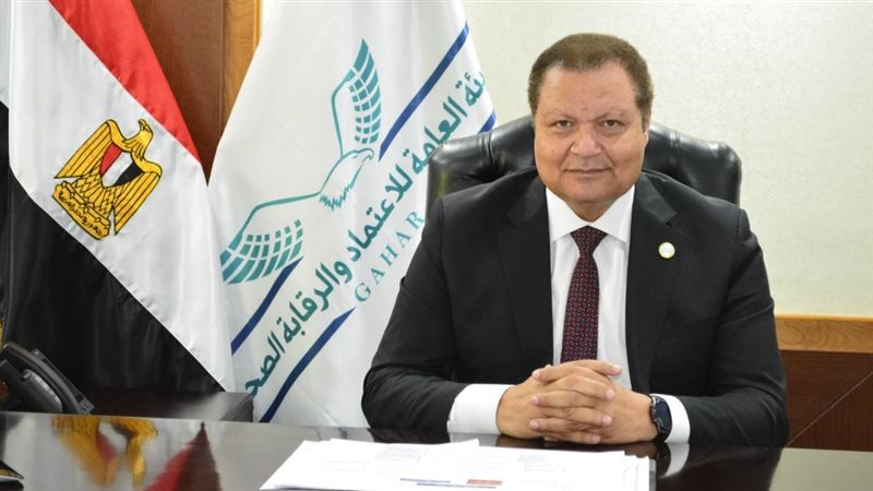 د.أحمد طه رئيس الهيئة