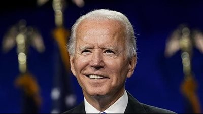 شريرة، ابتسامة بايدن تثير الجدل بعد سؤاله عن إدانة ترامب (فيديو)