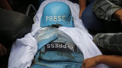 استشهاد الصحفية علا الدحدوح في غارة إسرائيلية على منزلها بغزة 