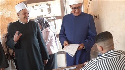  رئيس المعاهد الأزهرية وأمين البحوث الإسلامية يتفقدان امتحانات الثانوية الأزهرية بالإسكندرية