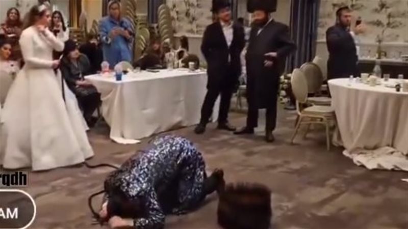 طقوس غريبة في زفاف