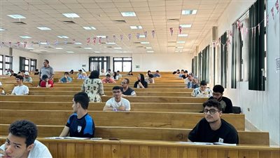176 طالبا يؤدون الامتحانات بهندسة الإسماعيلية الأهلية (صور) 