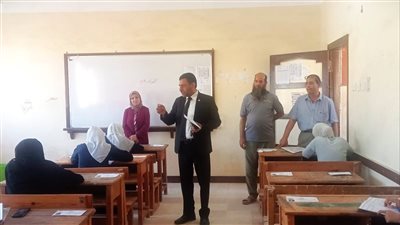 رئيس الإدارة المركزية لطلاب الأزهر تتابع امتحانات الثانوية في الإسكندرية (صور)