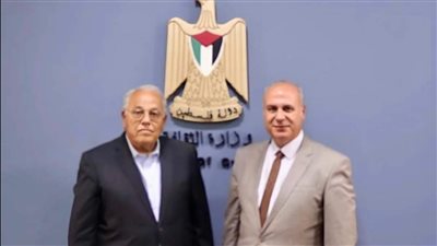 وزير الثقافة الفلسطيني وأبو زهري يبحثان التعاون المشترك على صعيد المنظمات الدولية 