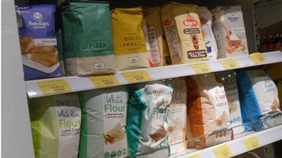 عقب تطبيق قرار التموين، ارتفاع أسعار الدقيق المعبأ اليوم الأحد في الأسواق 