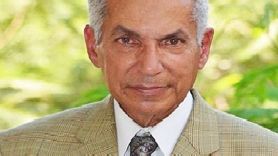 نقيب الأطباء الأسبق: قانون إدارة المنشآت الصحية كارثة ووقع علينا كالصاعقة.. وأين دور الدولة إذا لم تعالج المواطنين؟ (حوار)