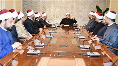 وزير الأوقاف يلتقي المجموعة الأولى من خطباء المستقبل 