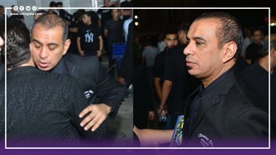 محمود الليثي ينفجر بالبكاء خلال العزاء: أمي ماتت 