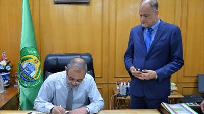 محافظ الإسماعيلية يعتمد نتيجة الشهادة الإعدادية بنسبة نجاح 82.81% (صور) 