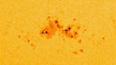 حكاية بقعة شمسية تثير قلق العلماء 