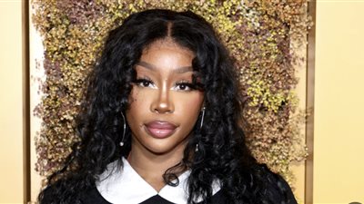 سولانا إيماني روي تهتف 