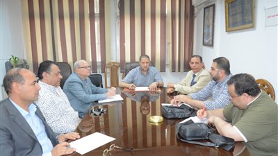 دراسة إمكانية الاستفادة من أصول مصنع التغذية المدرسية بالتعاون مع المستثمرين بالبحيرة 