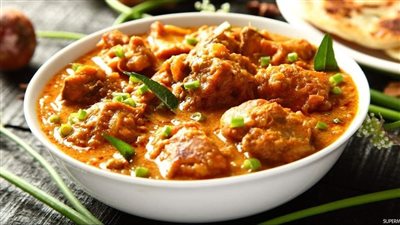 طريقة عمل الدجاج بالكاري، لذيذة وسهلة التحضير 