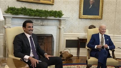 بايدن يحث أمير قطر على اتخاذ كافة التدابير لضمان قبول حماس صفقة التهدئة