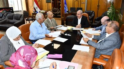 فوز نائب رئيس جامعة القناة الأسبق بجائزة العطاء والوفاء 