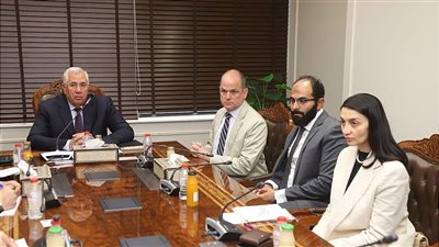 الزراعة تبحث استنباط أصناف تصنيعية جديدة من الطماطم