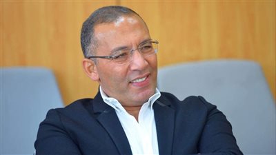 خالد صلاح يخوض تجربة الكتابة التلفزيونية بمسلسل 