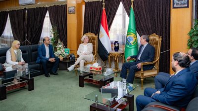 وزيرة البيئة تشيد بمبادرة 