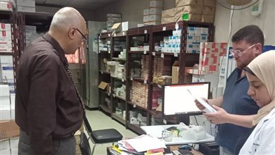 مدير عام فرع التأمين الصحى بالشرقية يتفقد عيادة العاشر من رمضان