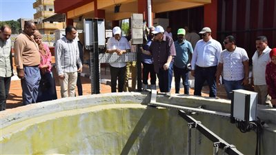 تخدم 19 قرية، محافظ أسيوط يتفقد محطة صرف صحي الكوم الأحمر (صور) 