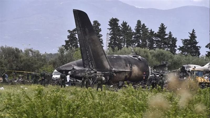 طائرة محطمة، فيتو