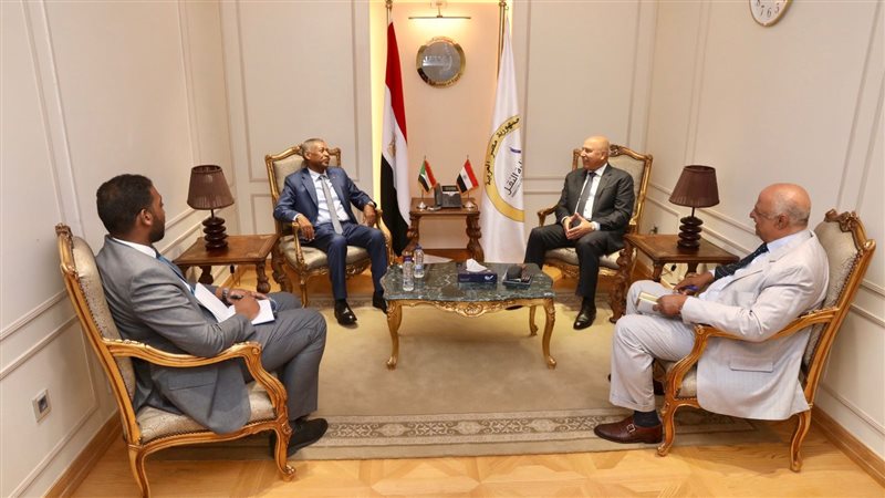 وزير النقل خلال الاستقبال