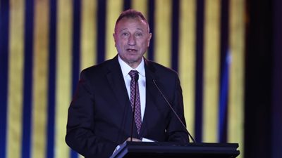 الدور السرى لقائد الأهلى.. الخطيب يجهز الشناوى لمنصب مدير الكرة.. أزمة بسبب تجديد معلول.. الابتعاد عن الصورة فى ملف أزمة انتقال «زيزو».. وكولر يرفض عرضا سعوديا خياليا