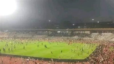 بعد تحطيم الملعب، عقوبات رادعة لشباب قسنطينة بالدوري الجزائري (فيديو)