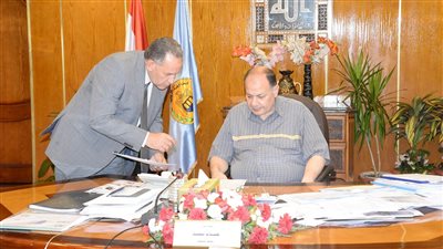 المكفوفين 50% والصم 77.5 %، محافظ أسيوط يعلن نسب النجاح في الشهادة الإعدادية