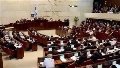 الكنيست يصادق على مشروع قانون يمنع فتح بعثات دبلوماسية للفلسطينيين بالقدس