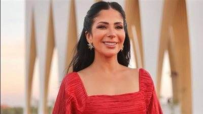 بعد اعتذاره، منى زكي تتنازل عن دعواها ضد اليوتيوبر المتهم بسبها وقذفها