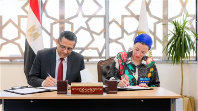 ياسمين فؤاد والبلشى يوقعان بروتوكول تعاون لرفع الوعي بالقضايا البيئية 