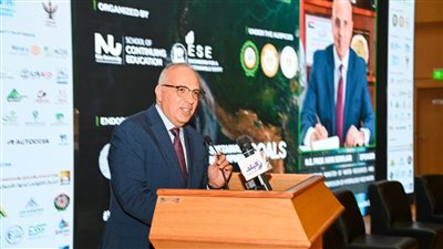 قبل التغيير الوزاري، سويلم يقدم كشف حساب لوزارة الري على هامش المؤتمر الدولي للمناخ والبيئة