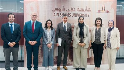 نائبة رئيس جامعة عين شمس تلتقي بالمدير الإقليمي للوكالة الجامعية للفرنكوفونية
