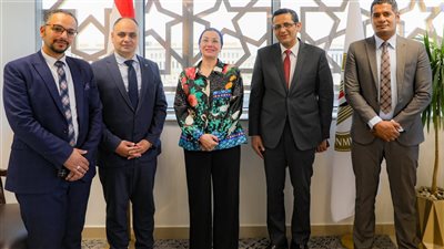 البيئة تدرس تحويل نقابة الصحفيين إلى مبنى أخضر.. رحلات ميدانية للأعضاء لزيارة المحميات الطبيعية.. وصالون ثقافي دوري لمناقشة القضايا الهامة