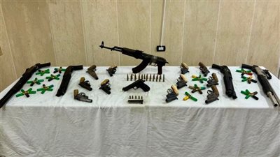 حملة أمنية تضبط 52 سلاحا ناريا و19 قضية مخدرات فى 3 محافظات