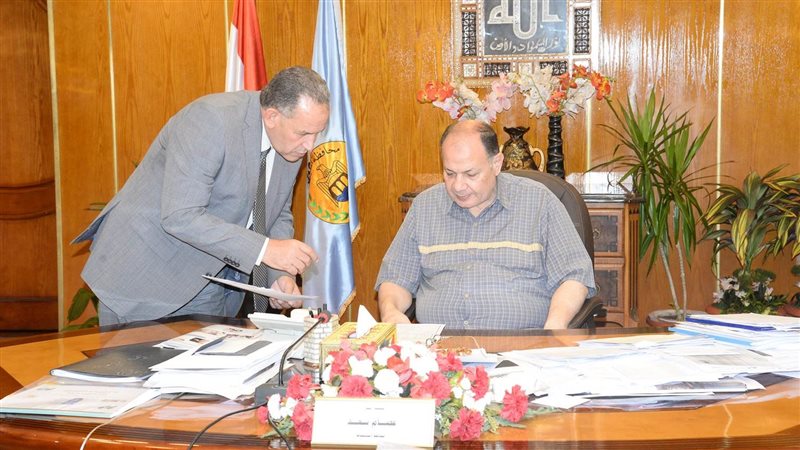 محافظ أسيوط يعتمد