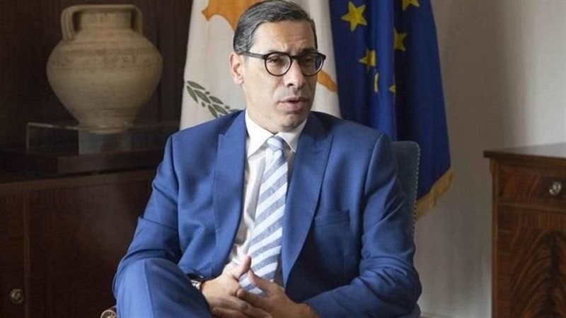 كونستانتينوس كومبوس
