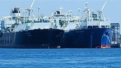 مصادر: البترول تطرح مناقصة لشراء 15 شحنة من الغاز الطبيعي 