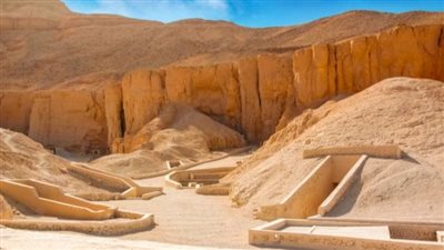 السياحة تكشف تفاصيل حريق كافتيريا وادي الملوك في البر الغربي بالأقصر 