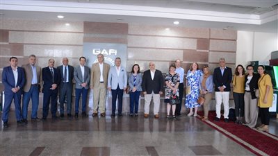 صناعة الملابس: تنفيذ برتوكول تعاون مع وزارة الصحة لنشر الوعي بأهمية الصحة الإنجابية