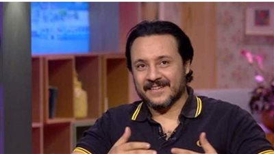 نجاة محمد صلاح آدم من الموت في حادث سير 