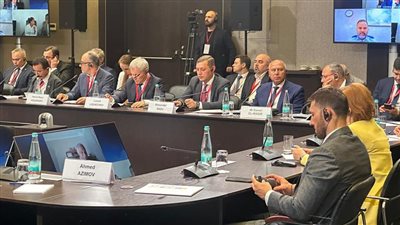 نشاط كامل الوزير خلال تجمع وزراء النقل بالبريكس.. يعلن تفاصيل مشروع تنمية محور قناة السويس.. ويدعو رجال الأعمال للاستثمار في توطين صناعة النقل.. ويعرض خطة تطوير الموانئ