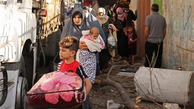 المنظمات الأهلية الفلسطينية: النازحون يتشاركون الخيام وهناك أسر في العراء