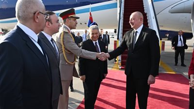  رئيس أذربيجان يصل مصر ويلتقي السيسي