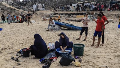 الأمم المتحدة: سكان غزة يستخدمون مياه البحر القذرة لتلبية احتياجاتهم اليومية