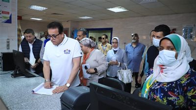 وزير الصحة يكلف بزيادة أعداد أطباء العناية المركزة بمستشفى وادي النطرون التخصصي 